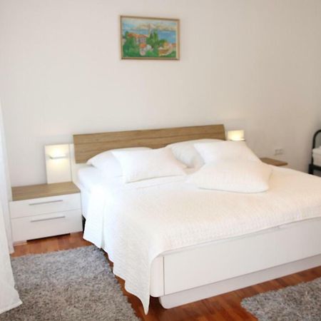 Central House Nona Crikvenica Exterior photo